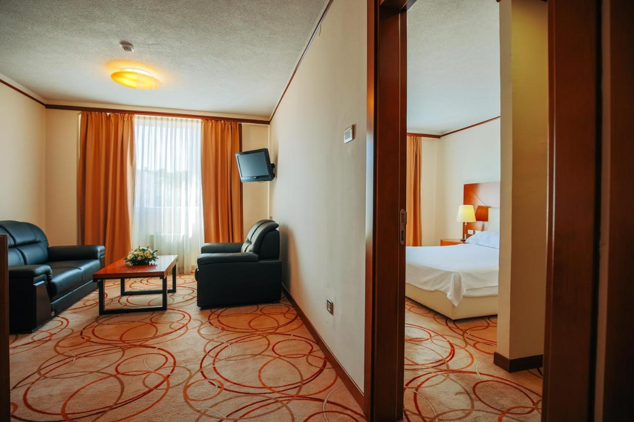 Grand Hotel Tuzla Exterior photo