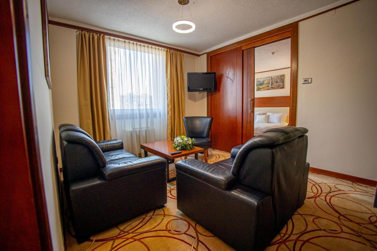 Grand Hotel Tuzla Exterior photo